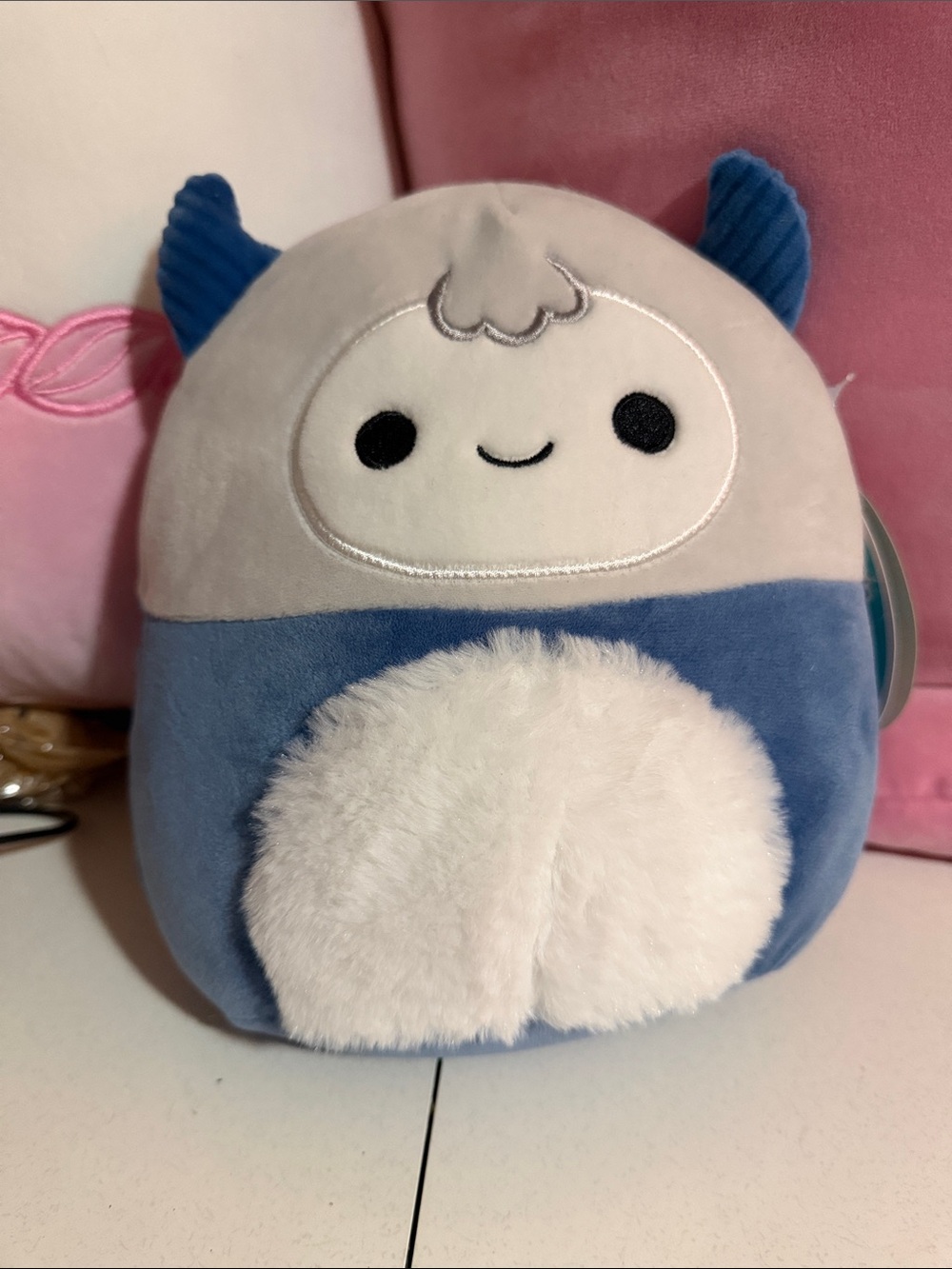 Squishmallow Horace 8” NTW Yeti